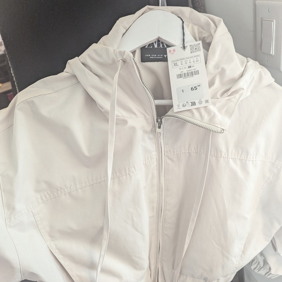 Zara Crop Hooded Jacket - Picture 7 of 16